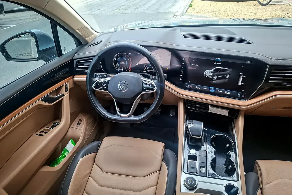 AED 2507/month | 2023 Volkswagen Touareg Atmosphere Comfortline/Highline | GCC Specs | Ref#443513 - Image 10