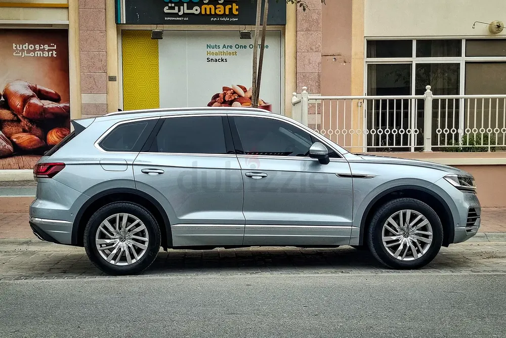 AED 2507/month | 2023 Volkswagen Touareg Atmosphere Comfortline/Highline | GCC Specs | Ref#443513 - Image 4