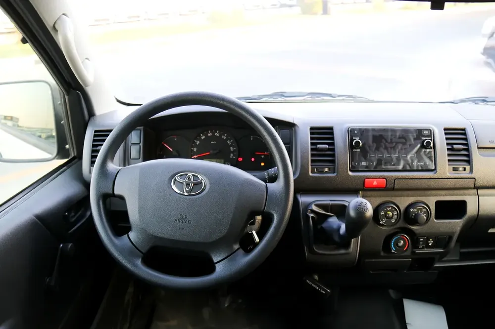 HIACE COMMUTER WITH A/C 2026 - For Export - Image 10