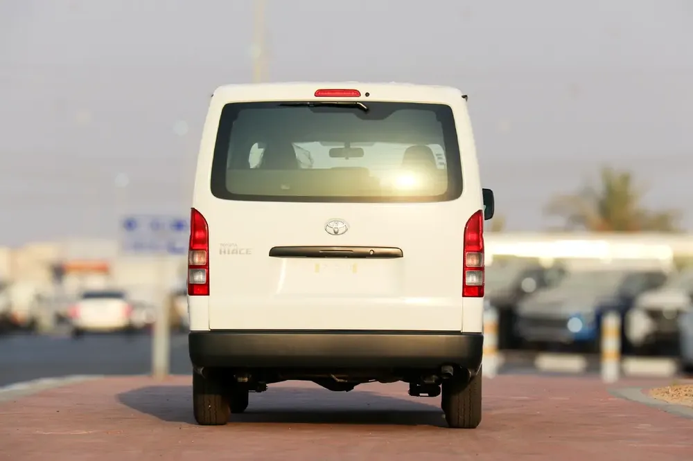 HIACE COMMUTER WITH A/C 2026 - For Export - Image 6