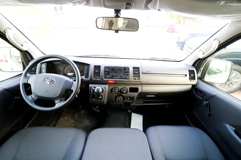 HIACE COMMUTER WITH A/C 2026 - For Export - Image 8