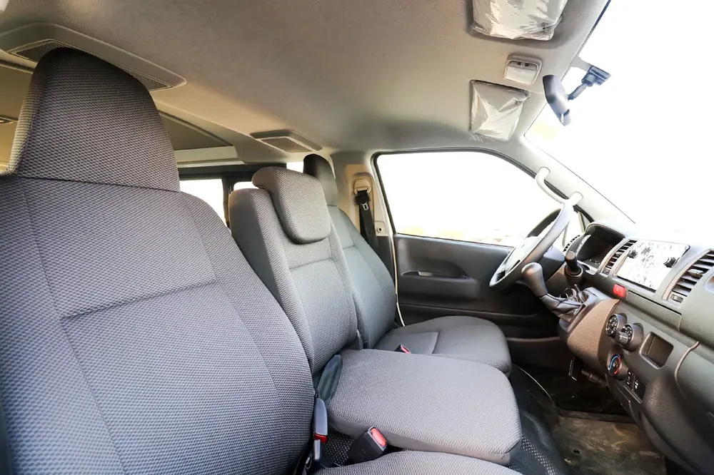 HIACE COMMUTER WITH A/C 2026 - For Export - Image 9