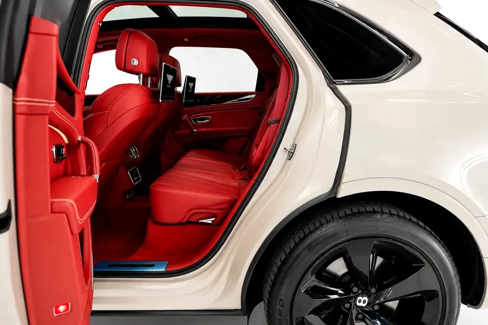 Bentley Bentayga 2019 | V8 Twin-Turbo | GCC Specs | Excellent Condition - Image 15