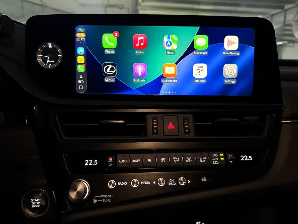 GCC LEXUS ES350 F SPORT / UNDER WARRANTY AND SERVICE CONTRACT - Image 17