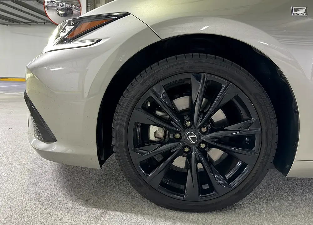 GCC LEXUS ES350 F SPORT / UNDER WARRANTY AND SERVICE CONTRACT - Image 20