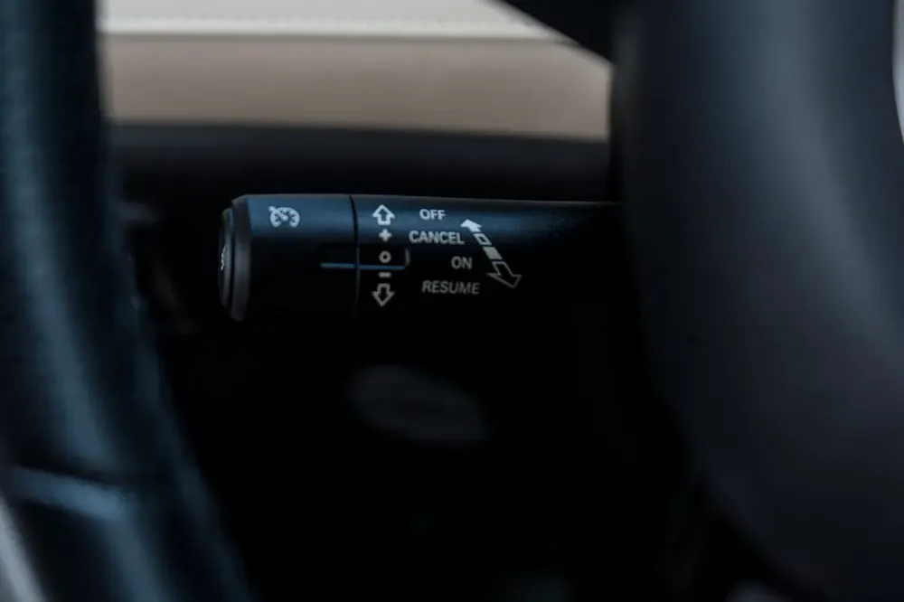MG RX5 1.5T Deluxe with warranty - Image 12