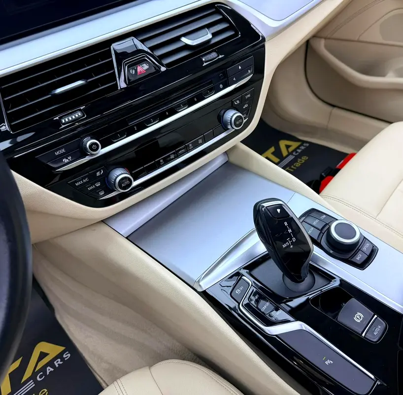 2020 BMW 520i, Warranty, Service History, Fully Loaded, Excellent Condition, GCC - Image 16