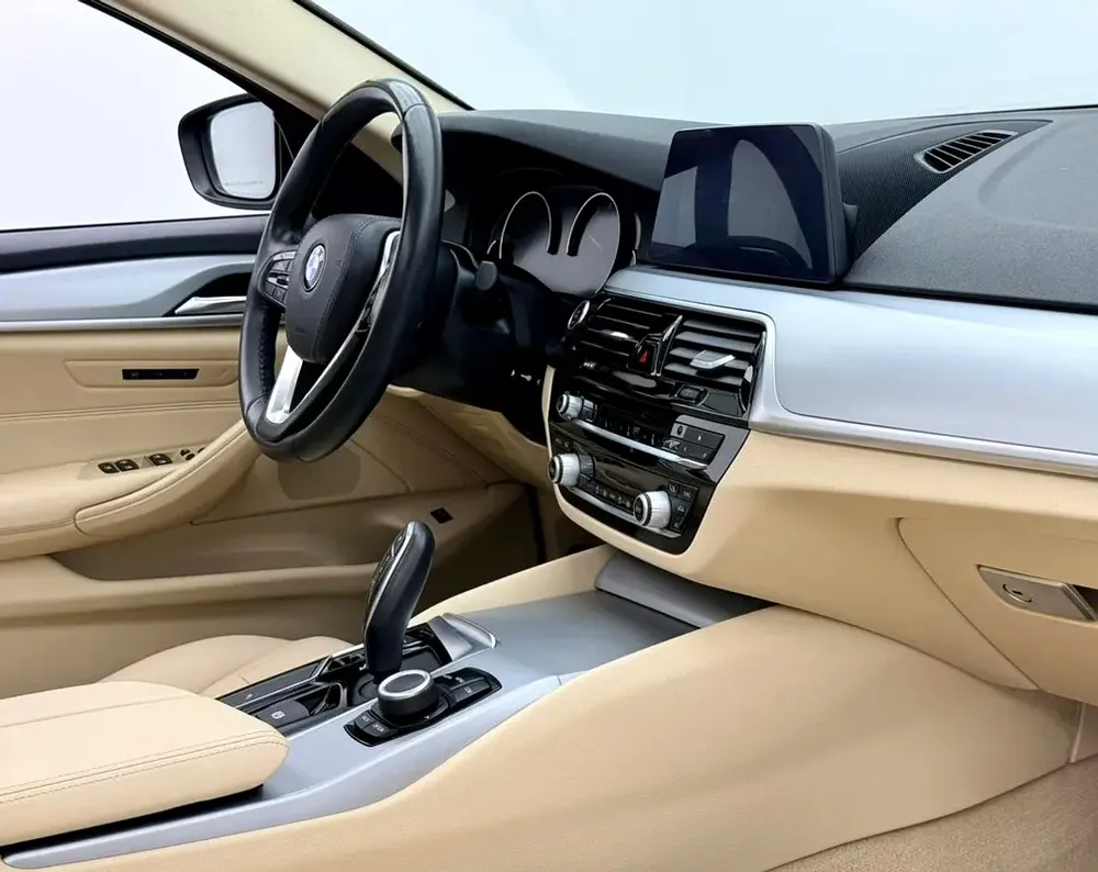 2020 BMW 520i, Warranty, Service History, Fully Loaded, Excellent Condition, GCC - Image 7
