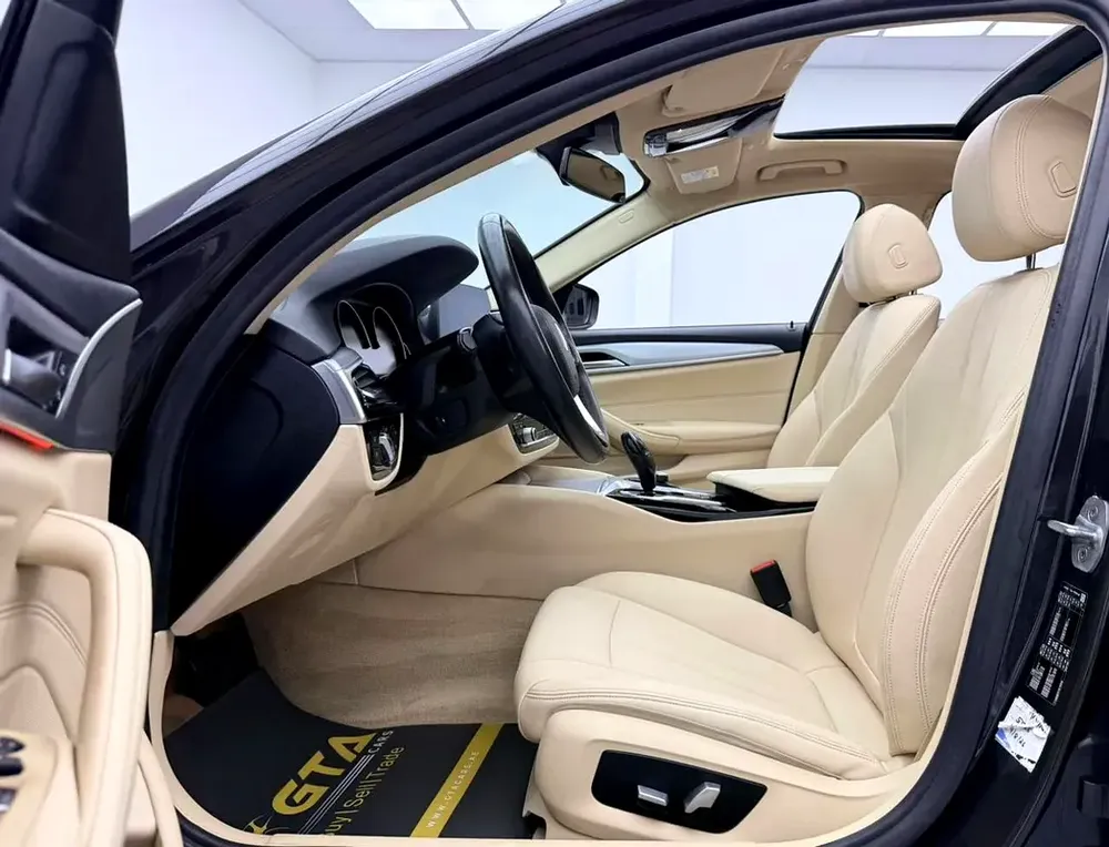 2020 BMW 520i, Warranty, Service History, Fully Loaded, Excellent Condition, GCC - Image 8