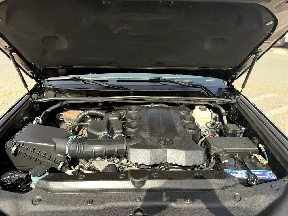 2022 Toyota 4Runner SR5 Premium Full Option+ 4.0L V6 - AWD 4x4 With Radar  & Push Start - Sunroo - Image 20