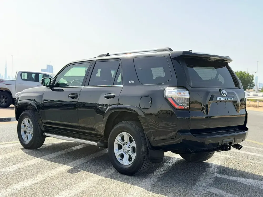 2022 Toyota 4Runner SR5 Premium Full Option+ 4.0L V6 - AWD 4x4 With Radar  & Push Start - Sunroo - Image 4
