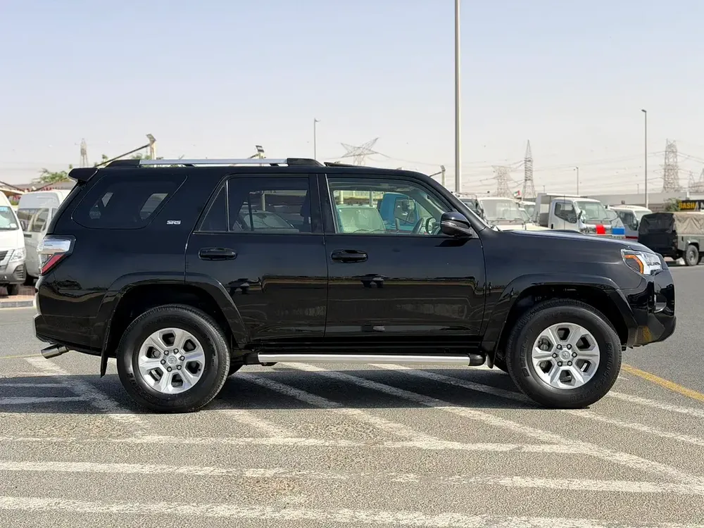 2022 Toyota 4Runner SR5 Premium Full Option+ 4.0L V6 - AWD 4x4 With Radar  & Push Start - Sunroo - Image 9