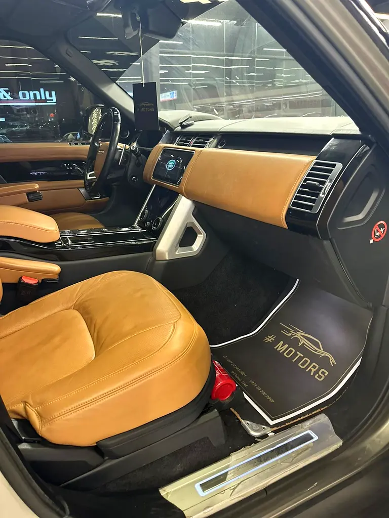 Range Rover Vogue V8 GCC - Image 5