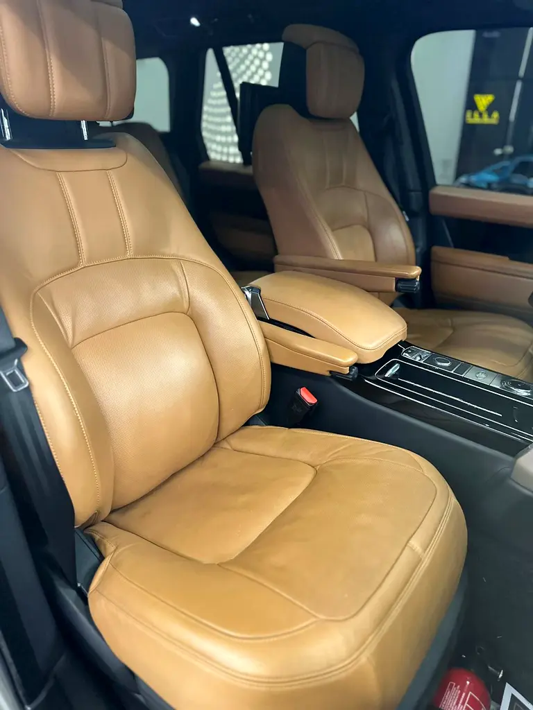Range Rover Vogue V8 GCC - Image 9