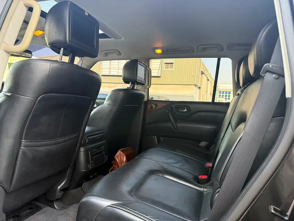 2018 Infiniti QX80 Limited Edition | GCC Specs | Top Trim - Image 11