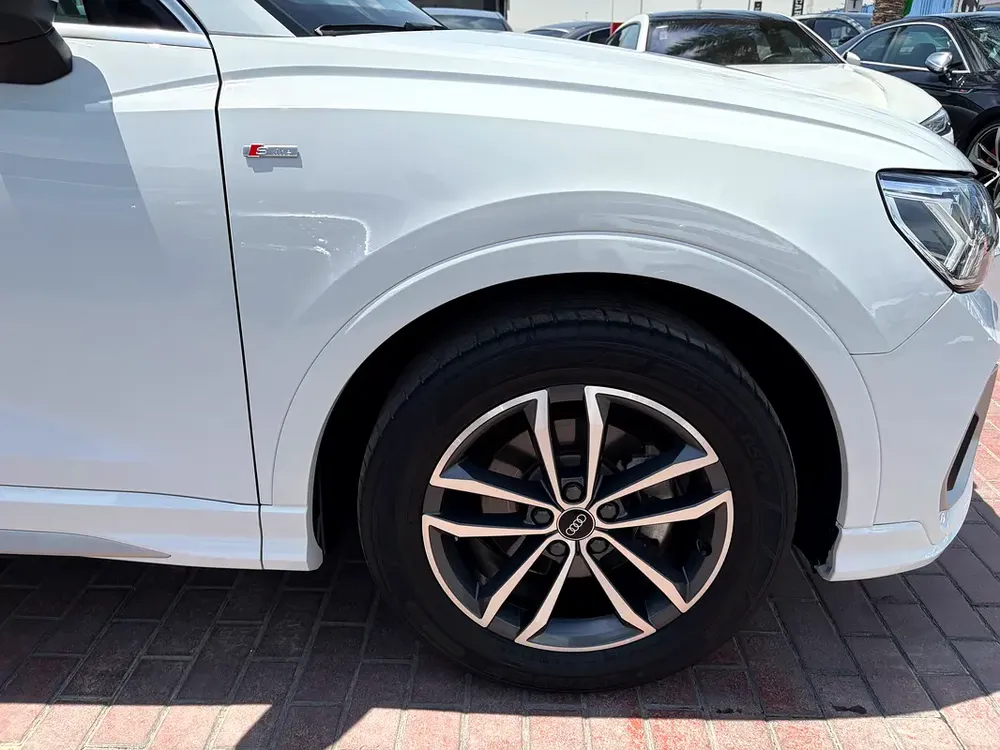 Audi Q3 35 TFSI Quattro 2022 -panoramic roof S-line - Image 4