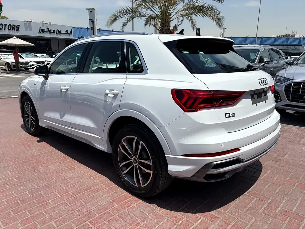 Audi Q3 35 TFSI Quattro 2022 -panoramic roof S-line - Image 7