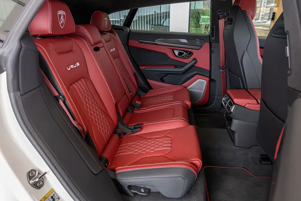 Lamborghini Urus S | Carbon Interior | Low Mileage 2024 (Warranty Available) - Image 11