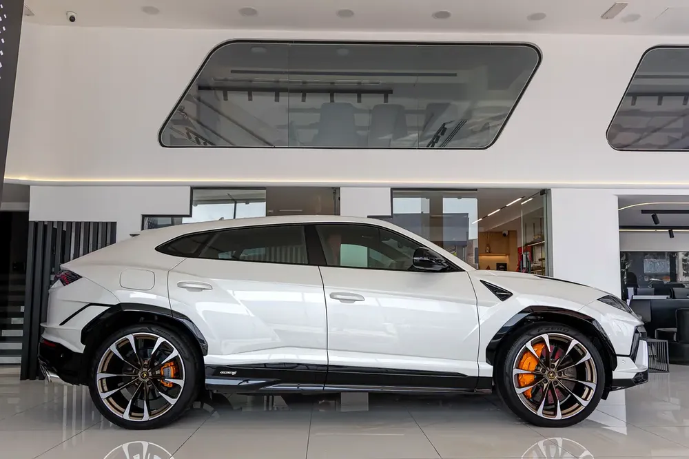 Lamborghini Urus S | Carbon Interior | Low Mileage 2024 (Warranty Available) - Image 7