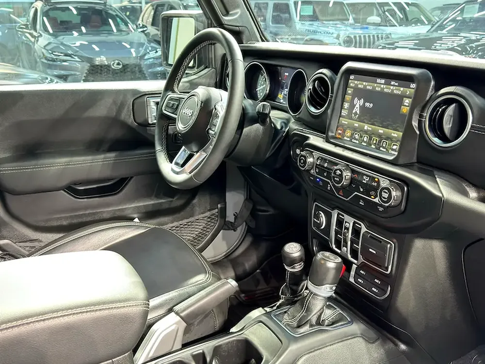 2022 - Jeep Wrangler Sahara UNLIMITED 4XE edition - V4 - Image 10