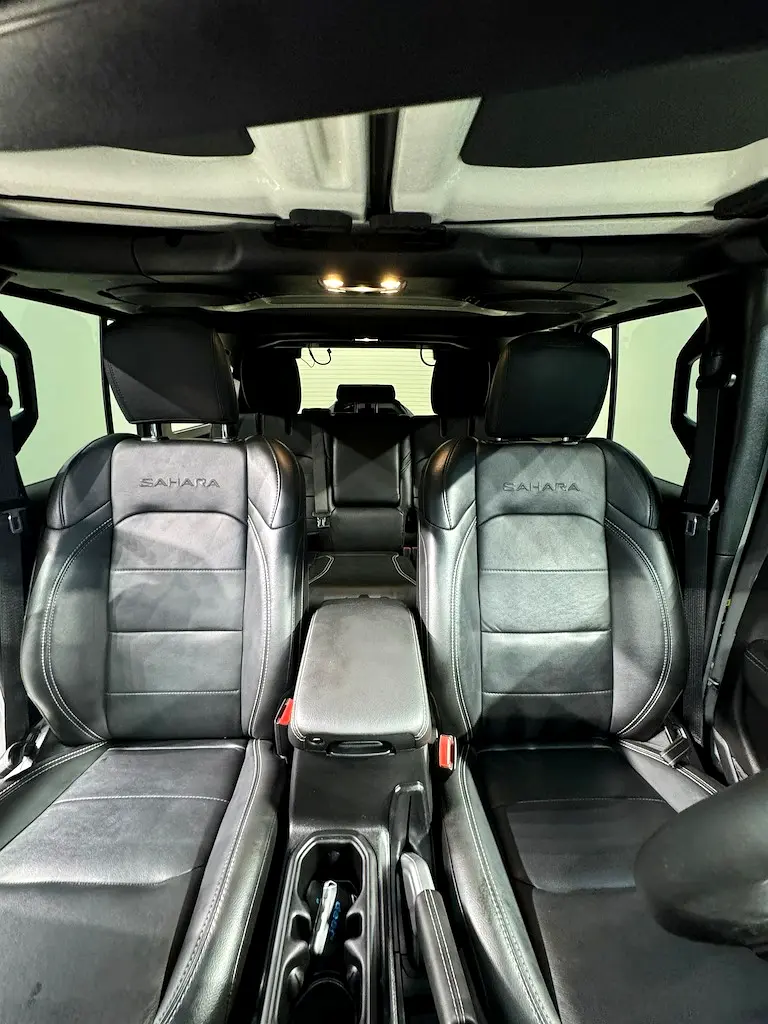 2022 - Jeep Wrangler Sahara UNLIMITED 4XE edition - V4 - Image 14