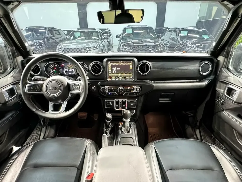 2022 - Jeep Wrangler Sahara UNLIMITED 4XE edition - V4 - Image 15