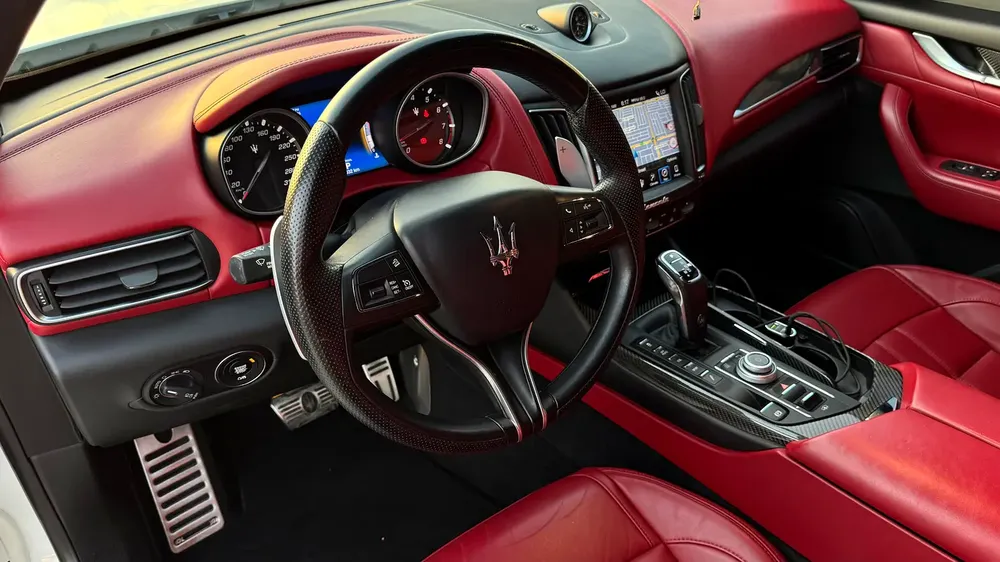 Maserati lavente grand sport V6 GCC full service history in excellent condition - Image 11