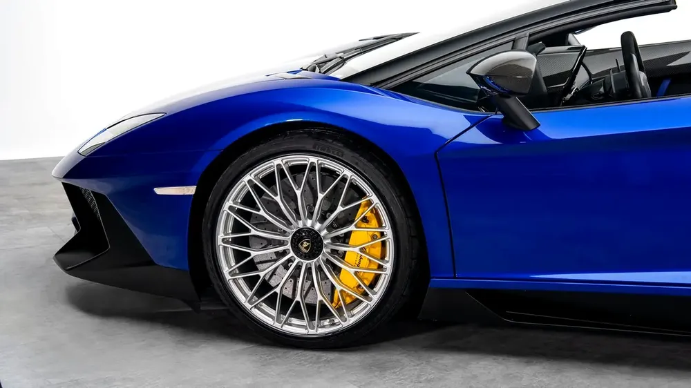 Lamborghini Aventador LP 750-4 SV Roadster - 1 of 500 - 2017 - Euro Specs - Image 4
