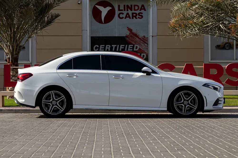 Mercedes-Benz A200 AMG Line Premium 2021 GCC | Warranty | Flexible D.P. - Image 8