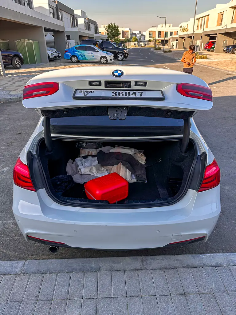 BMW 3 Series 318i 2018 – White, GCC Specifications - Image 7