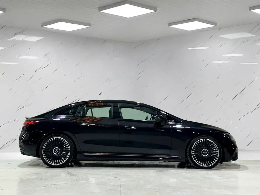 4,622AED / MONTH -- EQE 53 AMG PREMIUM PLUS -- MERCEDES GARGASH WARRANTY & SERVICE - Image 4
