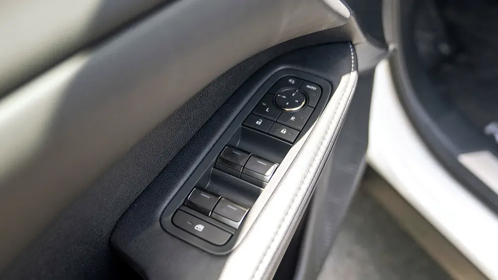 RX 350 PREMIUM | 2-YEAR WARRANTY + SERVICE INCLUDED | IN-HOUSE FINANCING | 0% DOWNPAYMENT (BANK) - Image 9