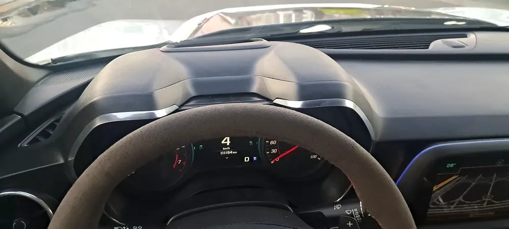 CAMARO 2018 ZL1 V8 6.2L LT4 SUPERCHARGE 10 GEAR + GCC AL GHANDI TOP OPTION + NO ACCIDENT - NO VAT - Image 11
