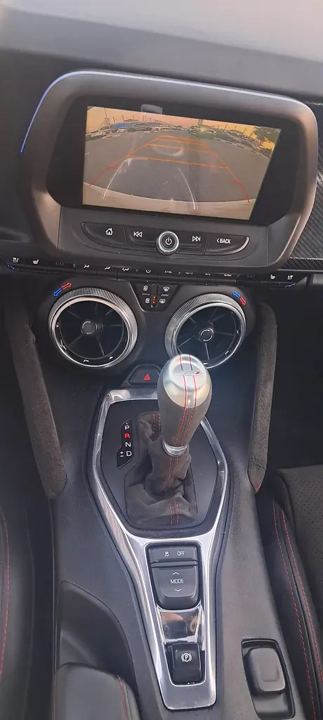 CAMARO 2018 ZL1 V8 6.2L LT4 SUPERCHARGE 10 GEAR + GCC AL GHANDI TOP OPTION + NO ACCIDENT - NO VAT - Image 20