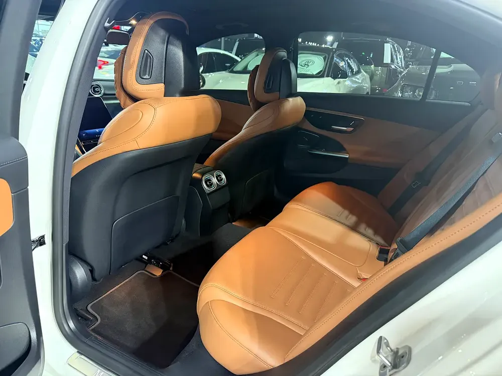 Brand New Mercedes-Benz C-Class C260 L - 2025 - Chinese Specs - Image 14