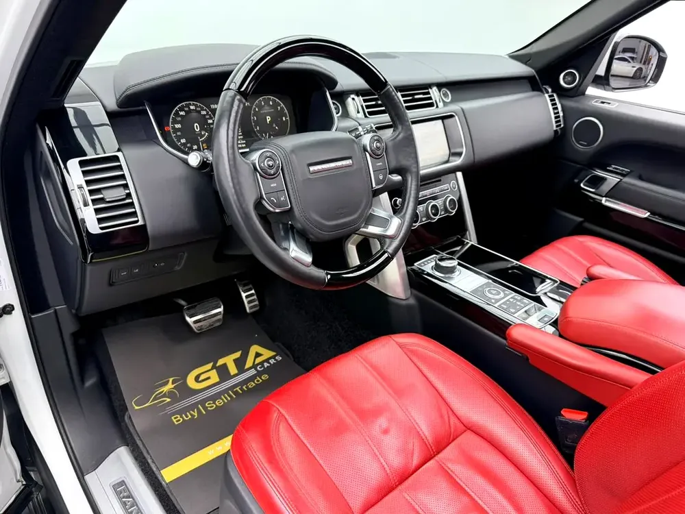 2017 Range Rover Vogue SE Supercharged, 2026 RR Warranty, 2029 RR Service Pack, Fully Loaded, GCC - Image 11