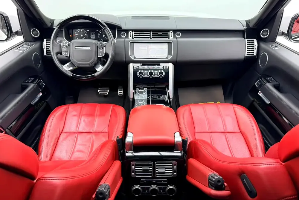 2017 Range Rover Vogue SE Supercharged, 2026 RR Warranty, 2029 RR Service Pack, Fully Loaded, GCC - Image 14