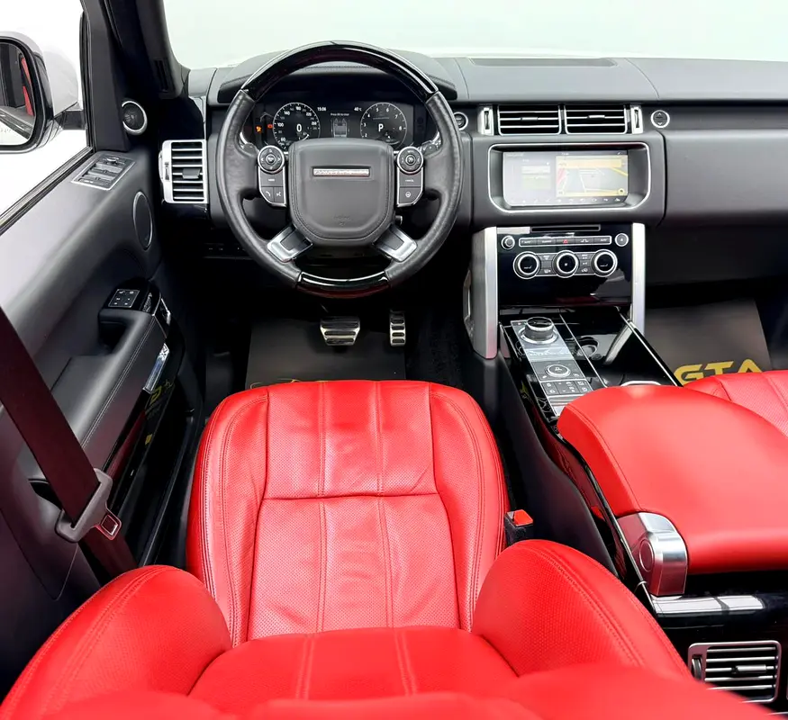 2017 Range Rover Vogue SE Supercharged, 2026 RR Warranty, 2029 RR Service Pack, Fully Loaded, GCC - Image 15