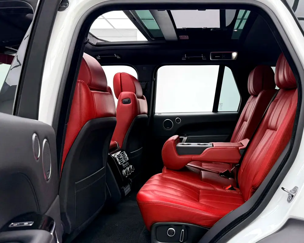 2017 Range Rover Vogue SE Supercharged, 2026 RR Warranty, 2029 RR Service Pack, Fully Loaded, GCC - Image 18