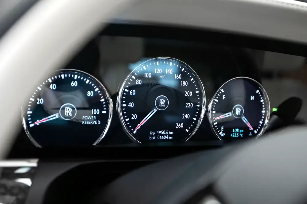 2024 ROLLS ROYCE GHOST BALCK BADGE | GCC | UNDER WARRANTY AND SERVICE CONTRACT - Image 11