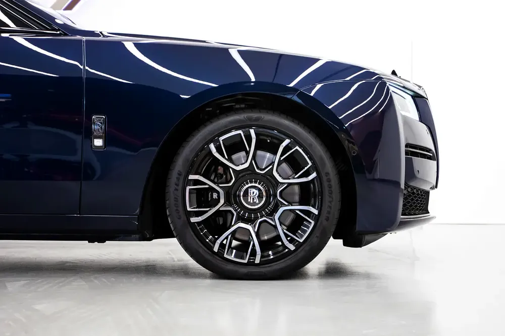 2024 ROLLS ROYCE GHOST BALCK BADGE | GCC | UNDER WARRANTY AND SERVICE CONTRACT - Image 17