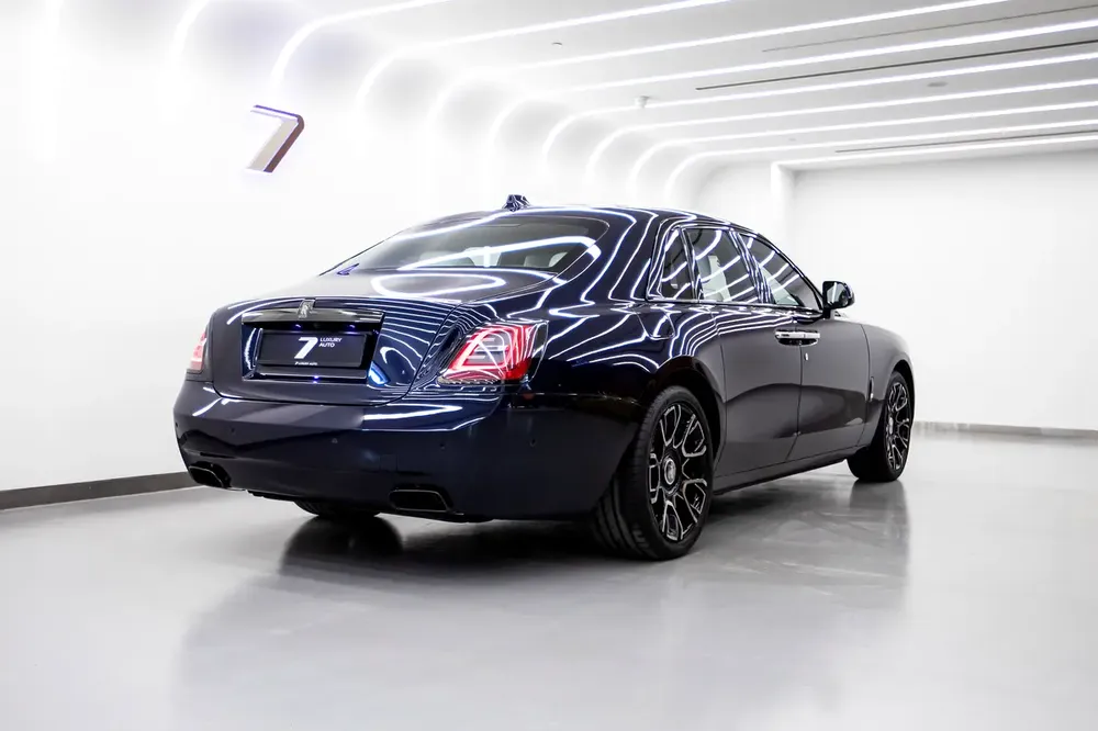 2024 ROLLS ROYCE GHOST BALCK BADGE | GCC | UNDER WARRANTY AND SERVICE CONTRACT - Image 5