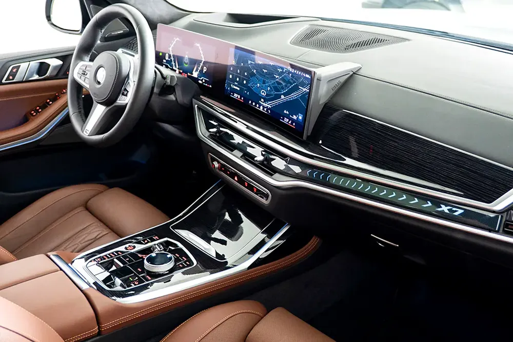 2026 BMW X7 40i xDrive M-Sport Pro / BMW Warranty and Service Contract - Image 12