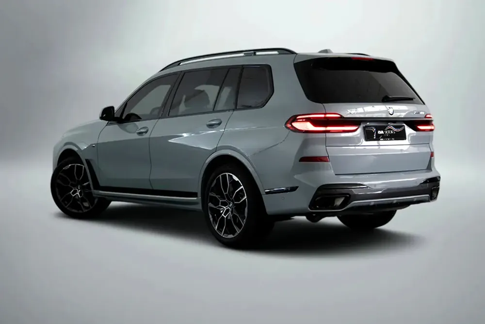 2026 BMW X7 40i xDrive M-Sport Pro / BMW Warranty and Service Contract - Image 4