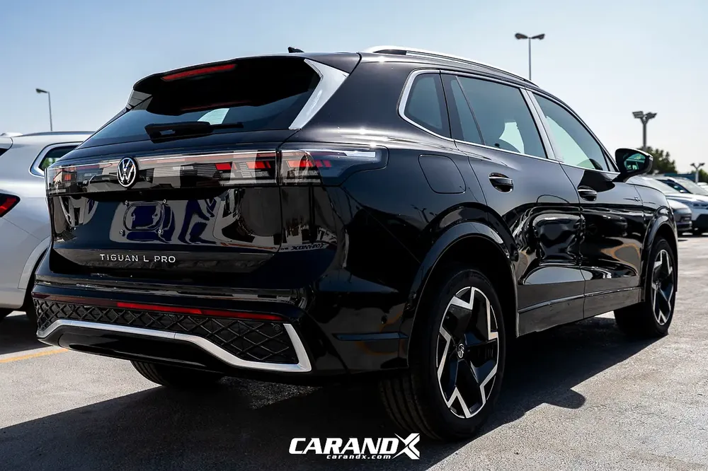 Volkswagen Tiguan L PRO 330TSI 2WD R-LINE Smart Leading 2025 - Image 19