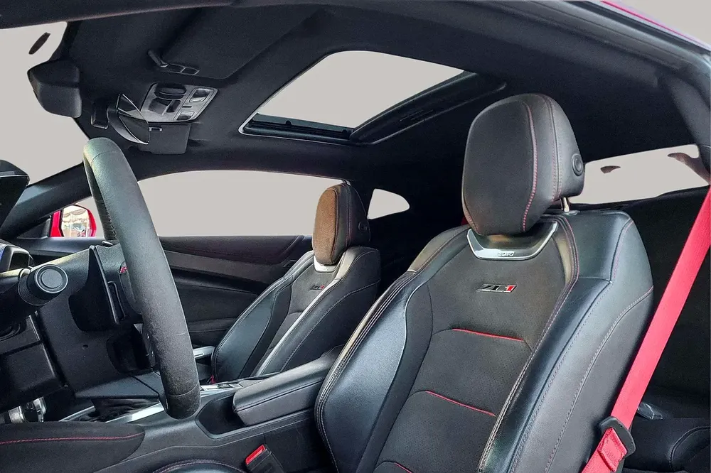 AED 2687/month | 2018 Chevrolet Camaro ZL1 | GCC Specs | Ref#441876 - Image 11