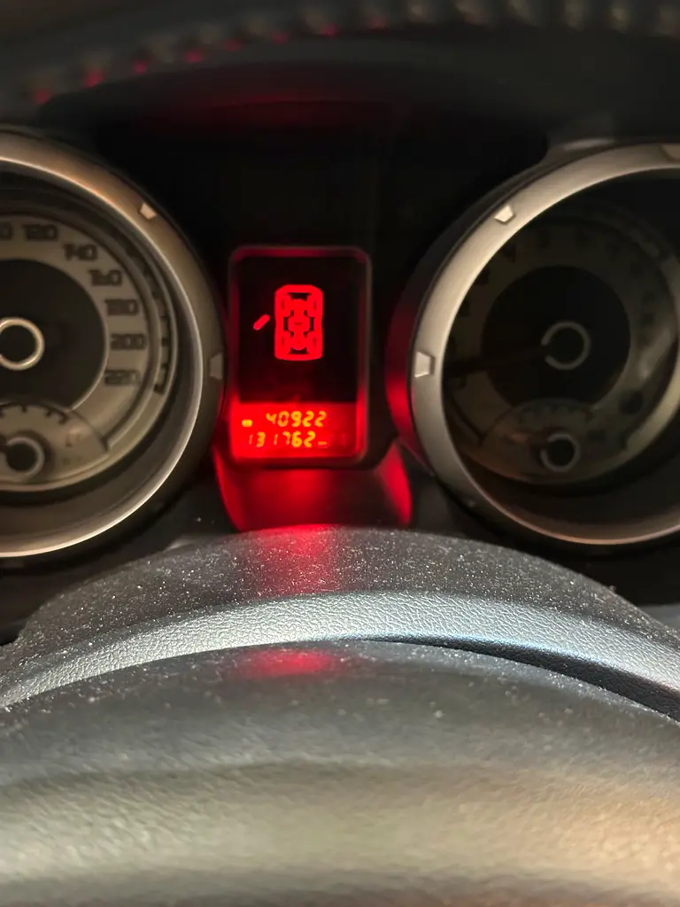 Mitsubishi Pajero GLS 2018 | GCC Specs | Low Mileage | Excellent Condition - Image 5