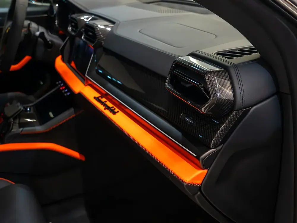 2025 | LAMBORGHINI URUS SE | EUROPEAN SPECS | BRAND NEW | 0 KM | HYBRID SUPER SUV | V8 ENGINE - Image 14