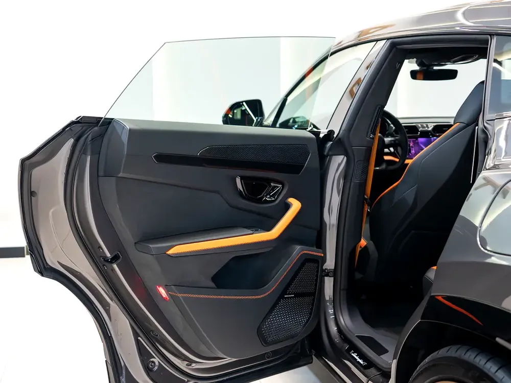 2025 | LAMBORGHINI URUS SE | EUROPEAN SPECS | BRAND NEW | 0 KM | HYBRID SUPER SUV | V8 ENGINE - Image 16