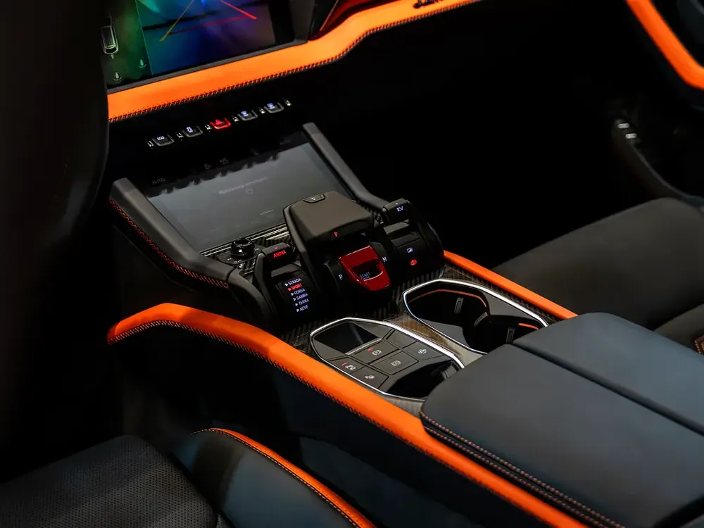 2025 | LAMBORGHINI URUS SE | EUROPEAN SPECS | BRAND NEW | 0 KM | HYBRID SUPER SUV | V8 ENGINE - Image 18